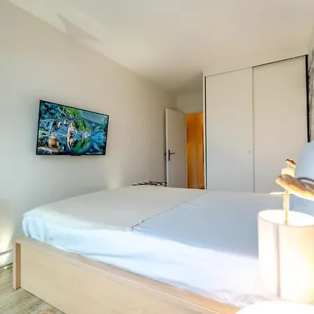 With Parking Apartment Saint-Tropez